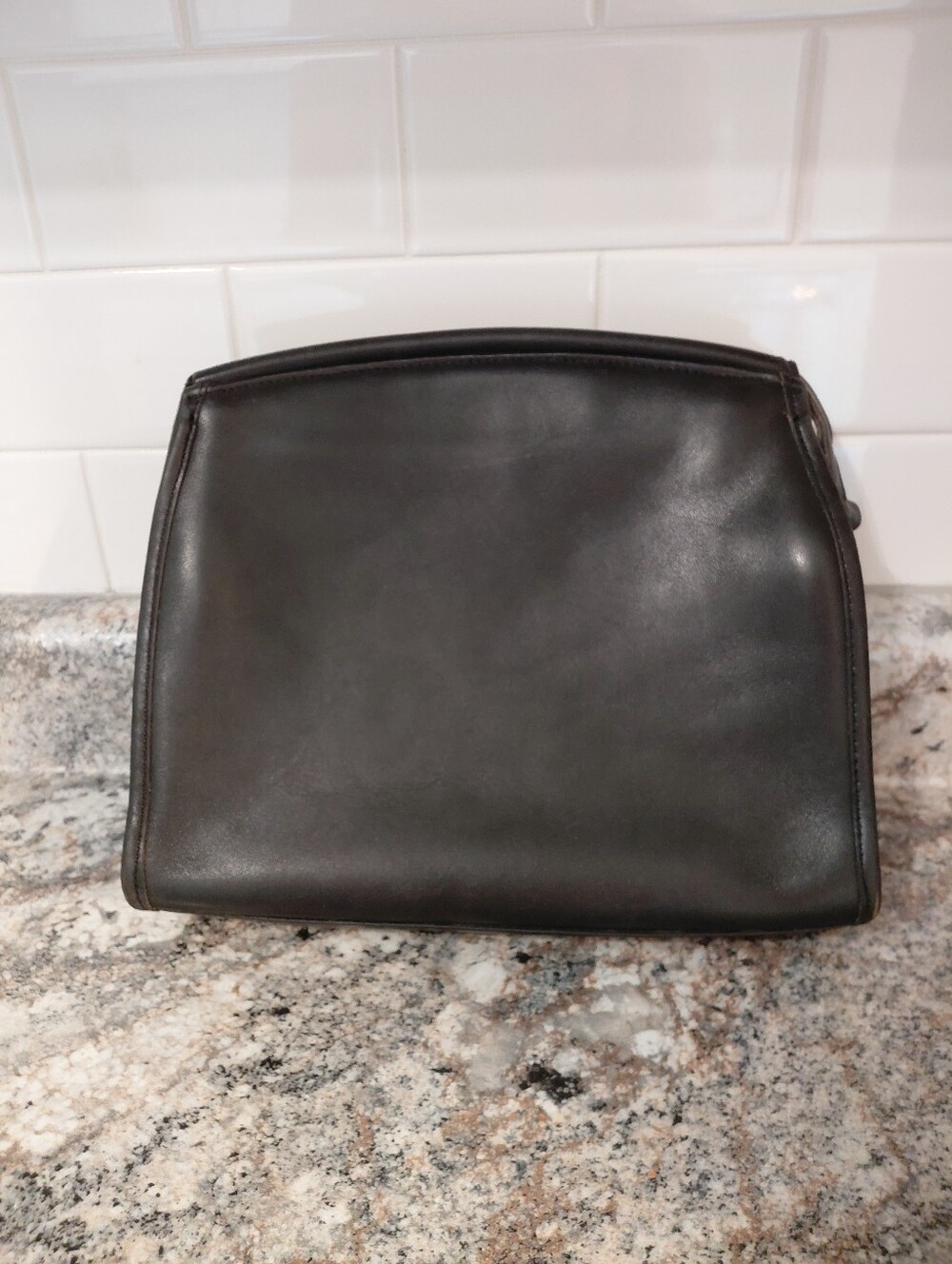 Vintage Coach Carlyle Black Leather  Shoulder Bag Purse - Picture 2 of 15